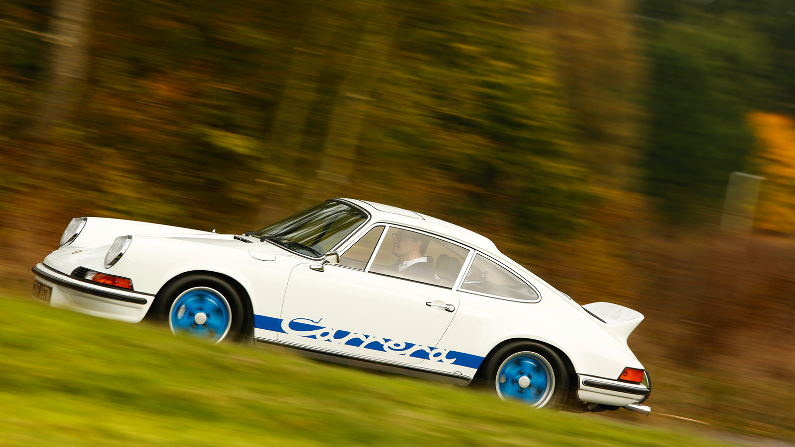 15 cool classic cars with massive wings Classic & Sports Car